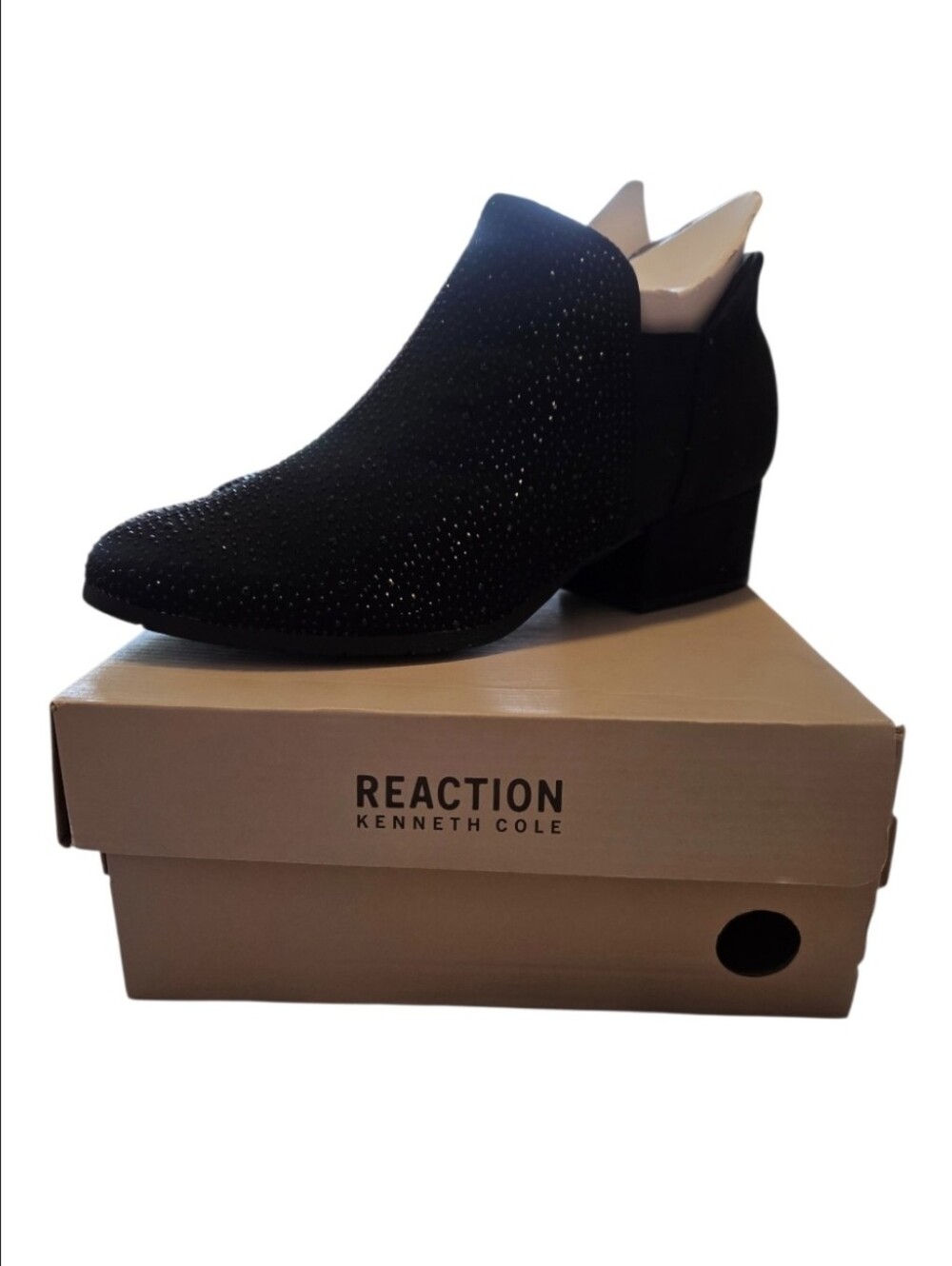 Kenneth Cole Reaction Sandra Jeweled Ankle Boots Black 9.5W NWT